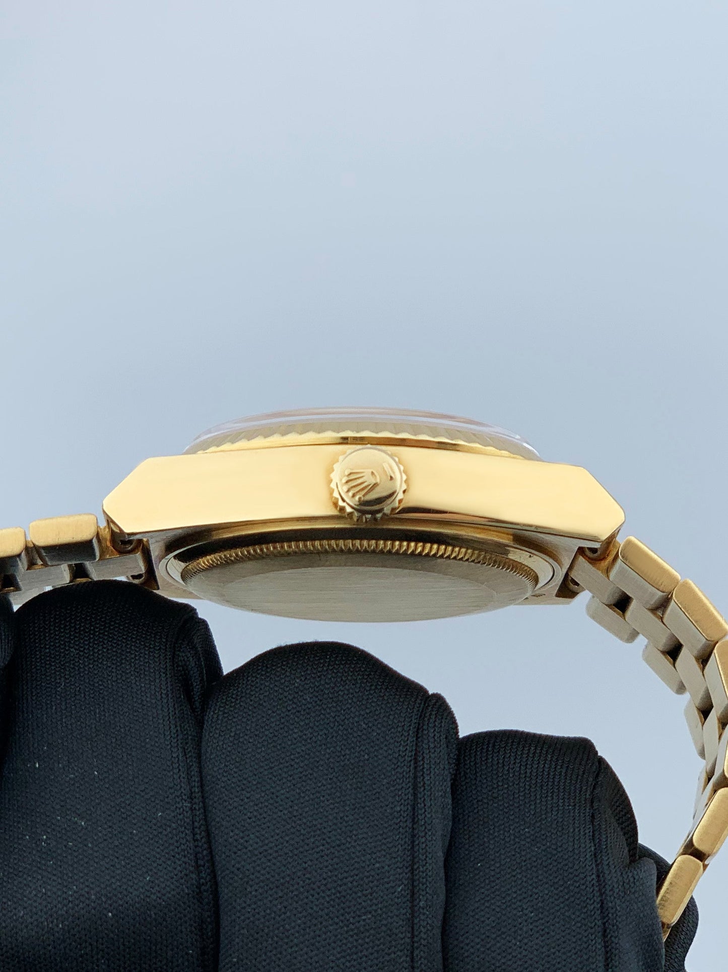 Rolex Day Date Oysterquartz 19018 18K Yellow Gold Mens Watch - Wristwatch