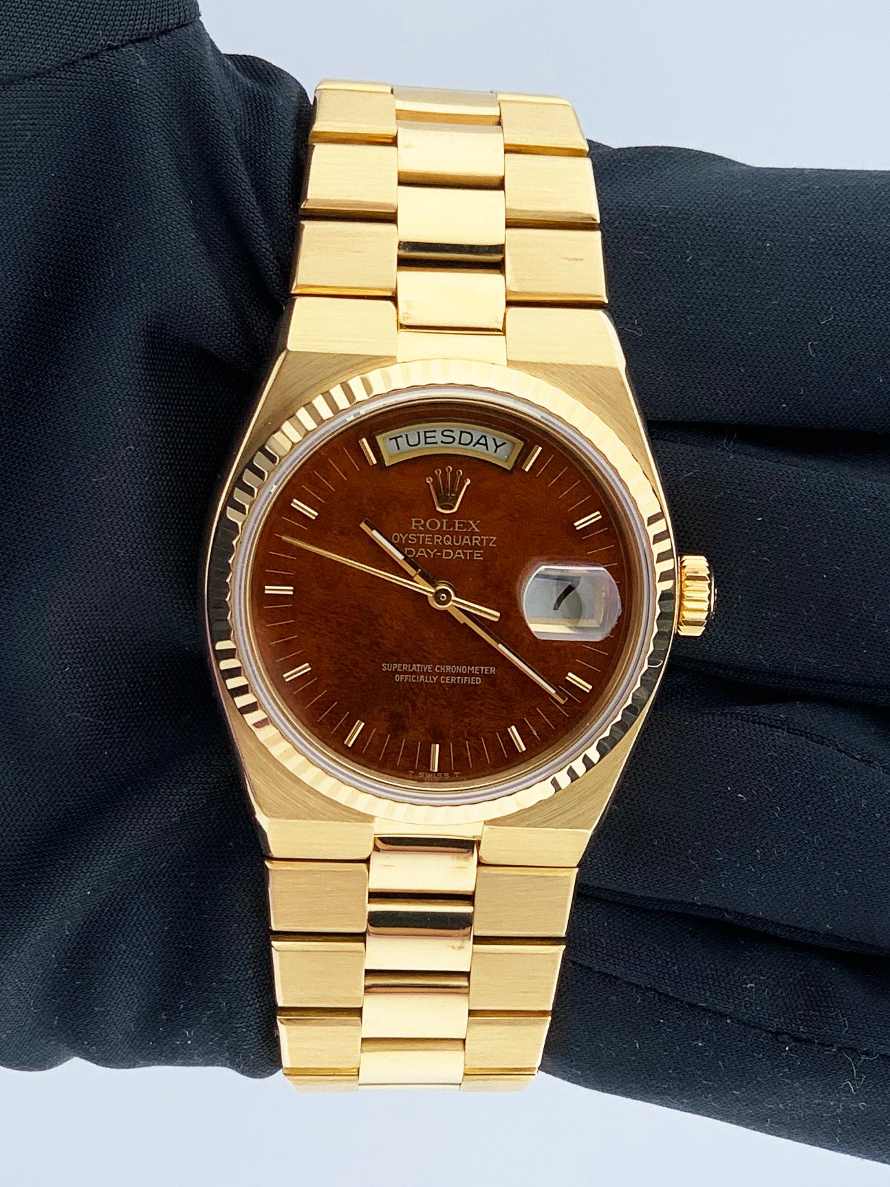 Rolex Day Date Oysterquartz 19018 18K Yellow Gold Wood Dial Mens Watch - Wristwatch