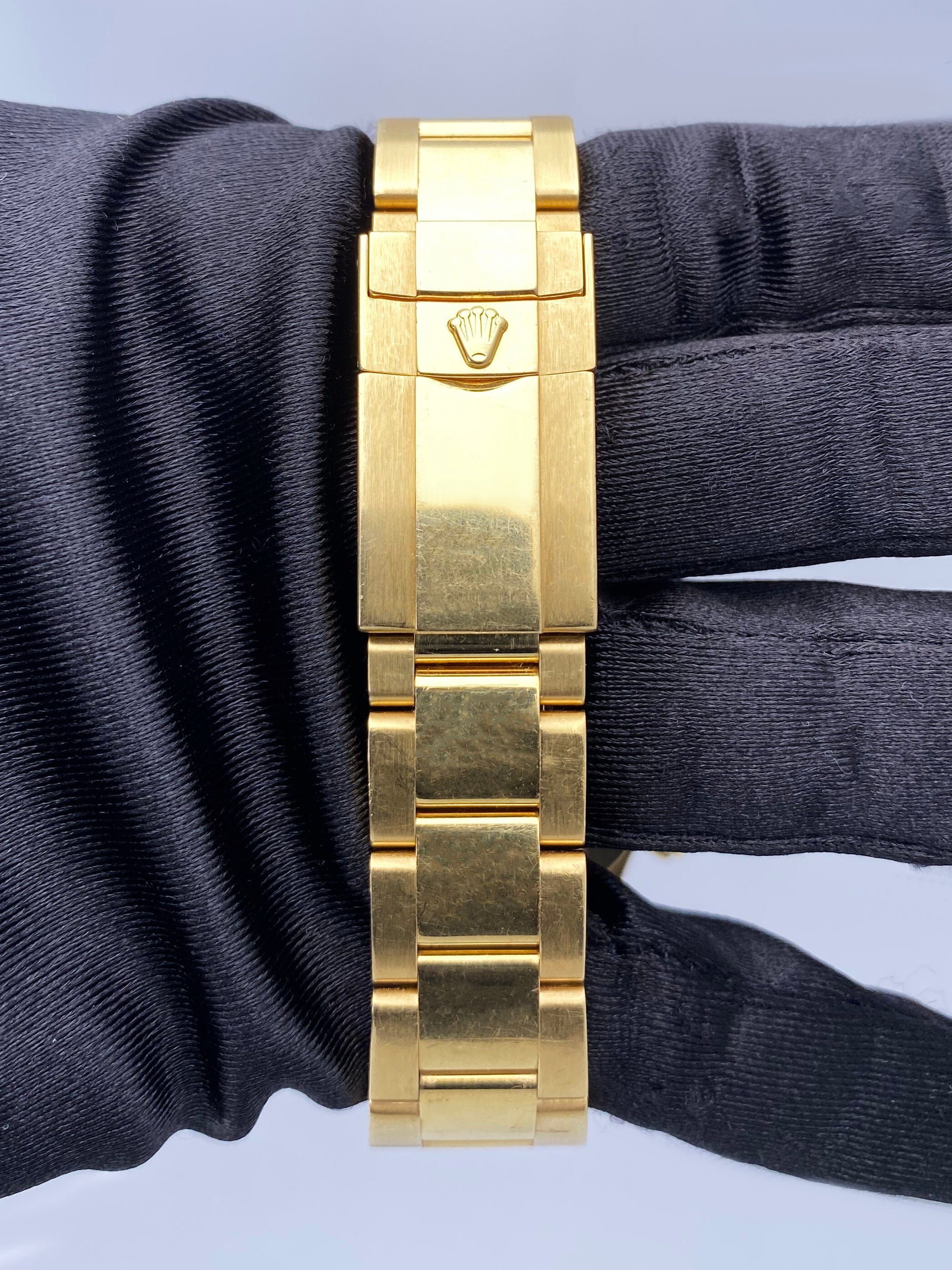 Rolex Daytona 116568 MOP Diamond 18K Yellow Gold Mens Watch – Phigora