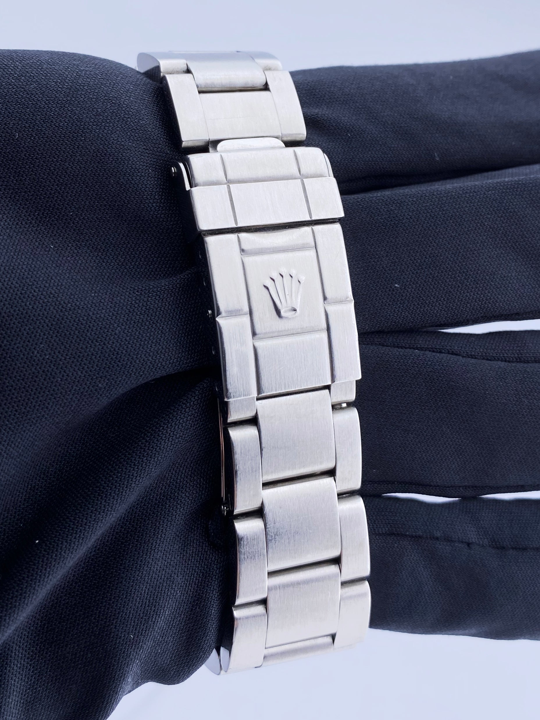 Rolex Explorer 114270 Steel Mens Watch Box & Papers