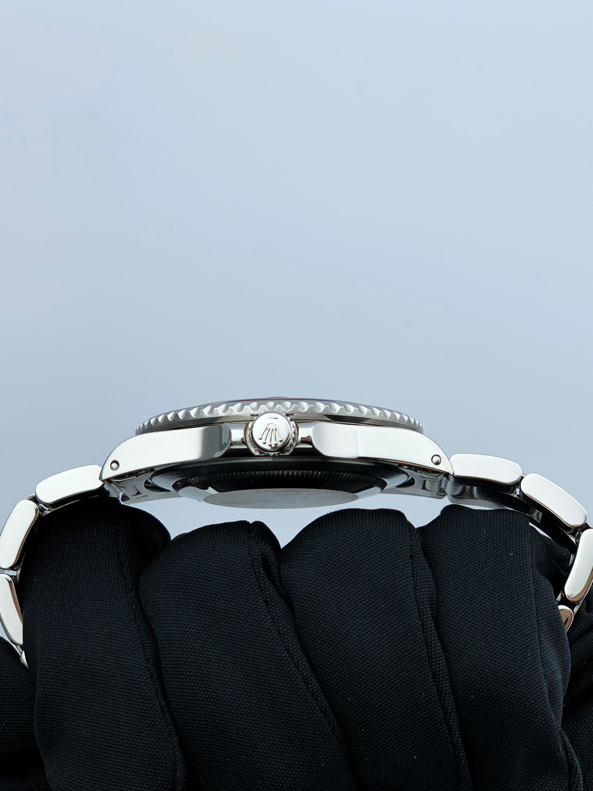 Rolex GMT Master 16700 Pepsi Bezel Mens Watch