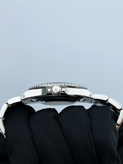 Rolex GMT Master 16700 Pepsi Bezel Mens Watch