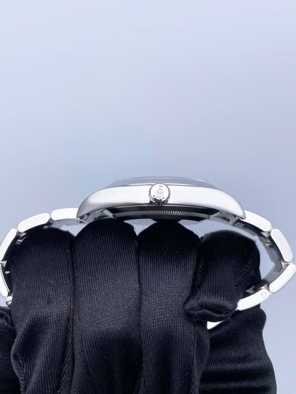 Rolex Oyster Perpetual 114300 Red Grape Dial Mens Watch Box Papers