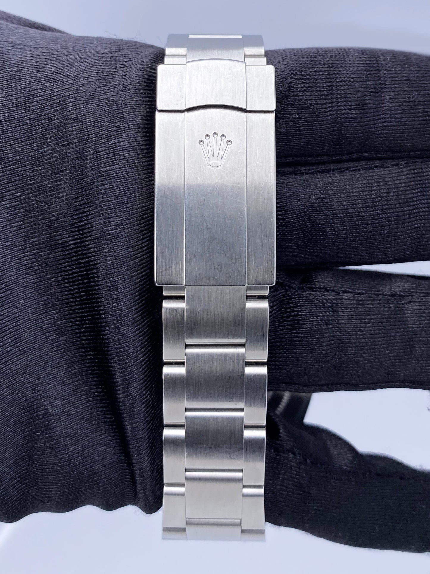 Rolex Oyster Perpetual 114300 Red Grape Dial Mens Watch Box Papers