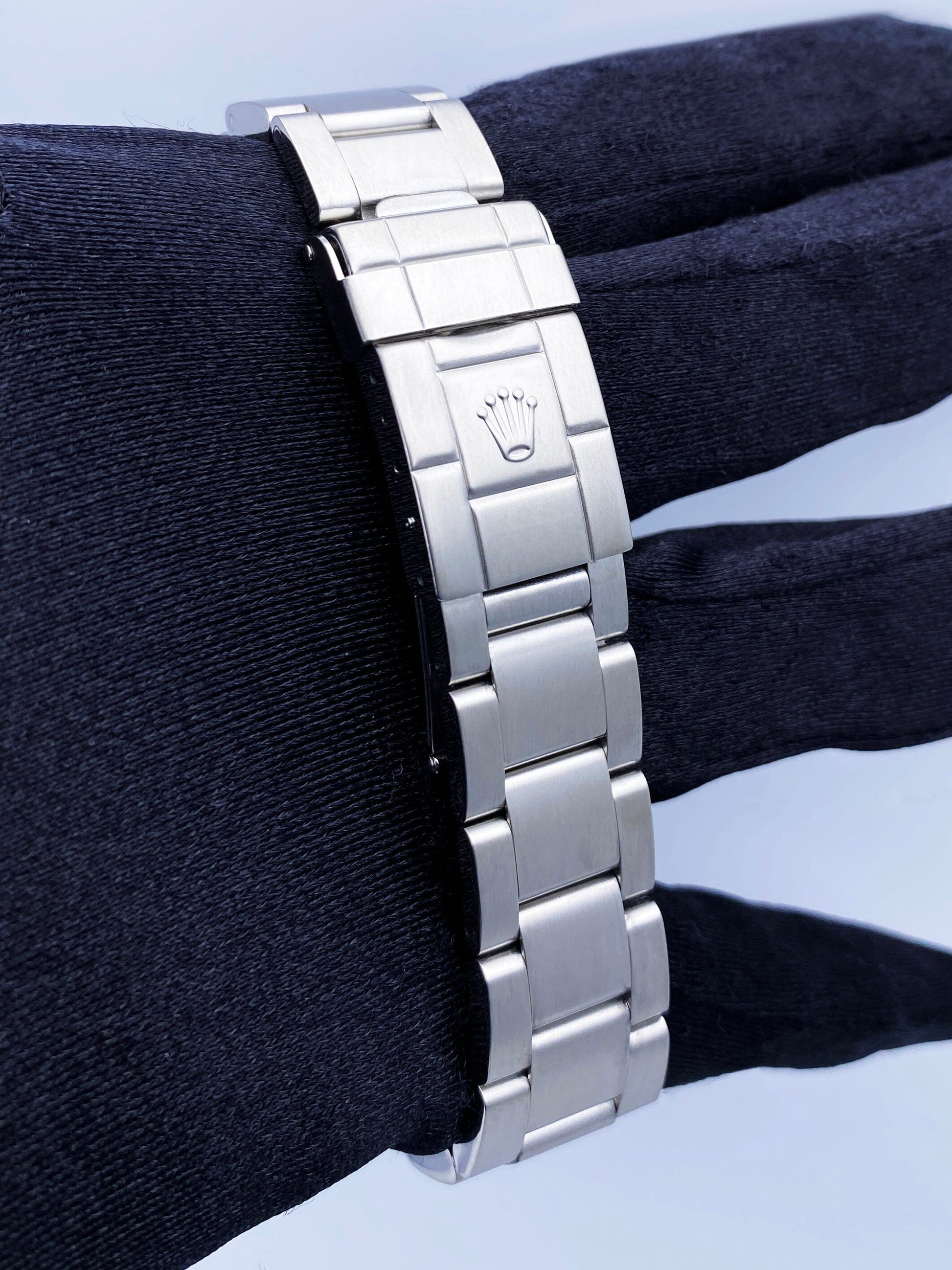 Rolex Oyster Perpetual Explorer 114270 Stainless Steel Mens Watch