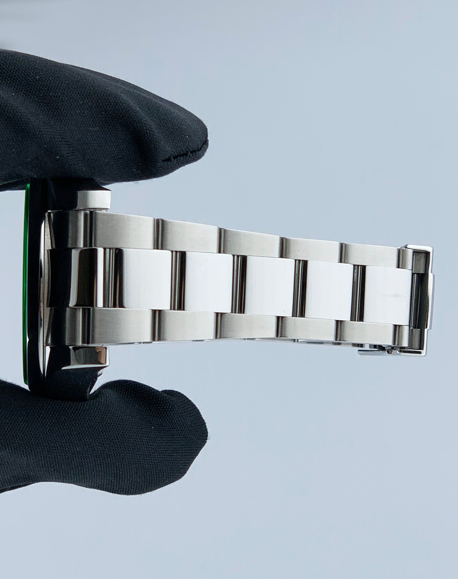 Rolex Oyster Perpetual Milgauss 116400 Mens Watch - Wristwatch