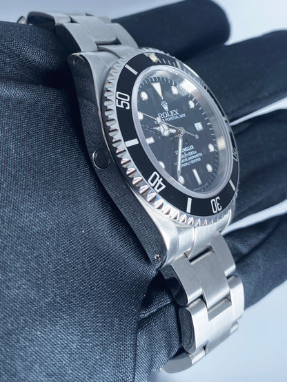 Rolex Oyster Perpetual Sea-Dweller 16600 Mens Watch