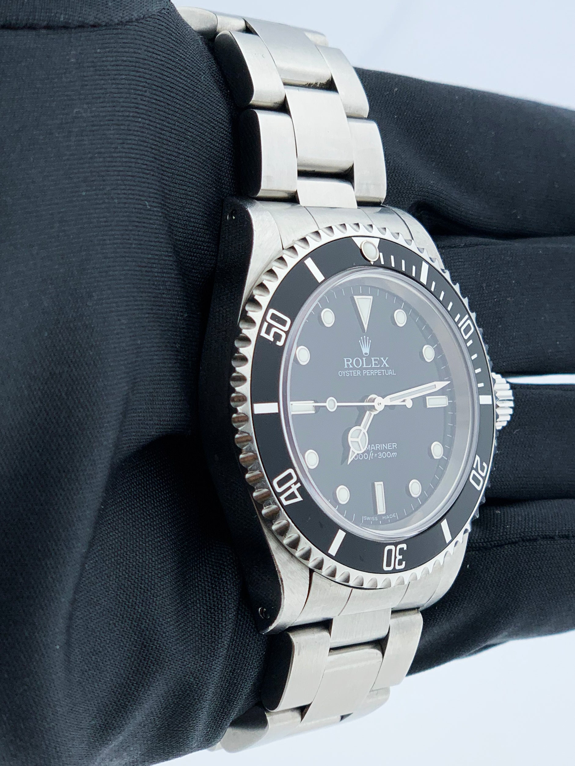 Rolex Oyster Perpetual Submariner 14060M Mens Watch