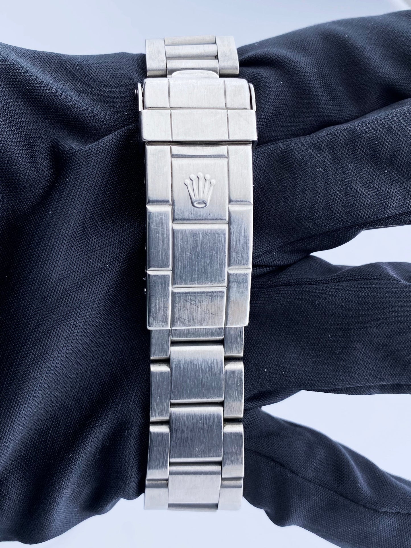 Rolex Oyster Perpetual Submariner 16610 Men's Watch Box & Papers