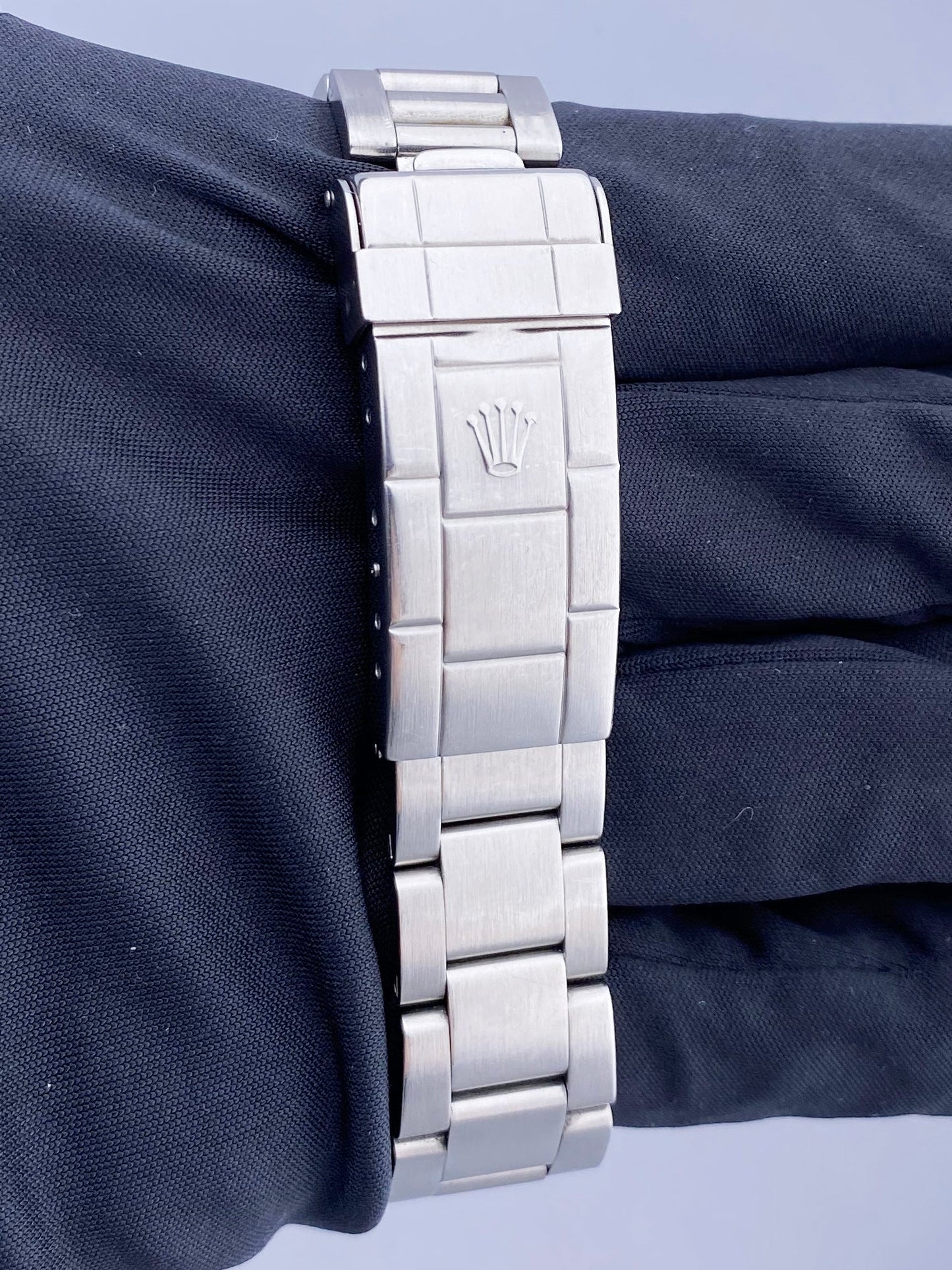 Rolex Oyster Perpetual Submariner Date 16610 Men's Watch Box & Papers