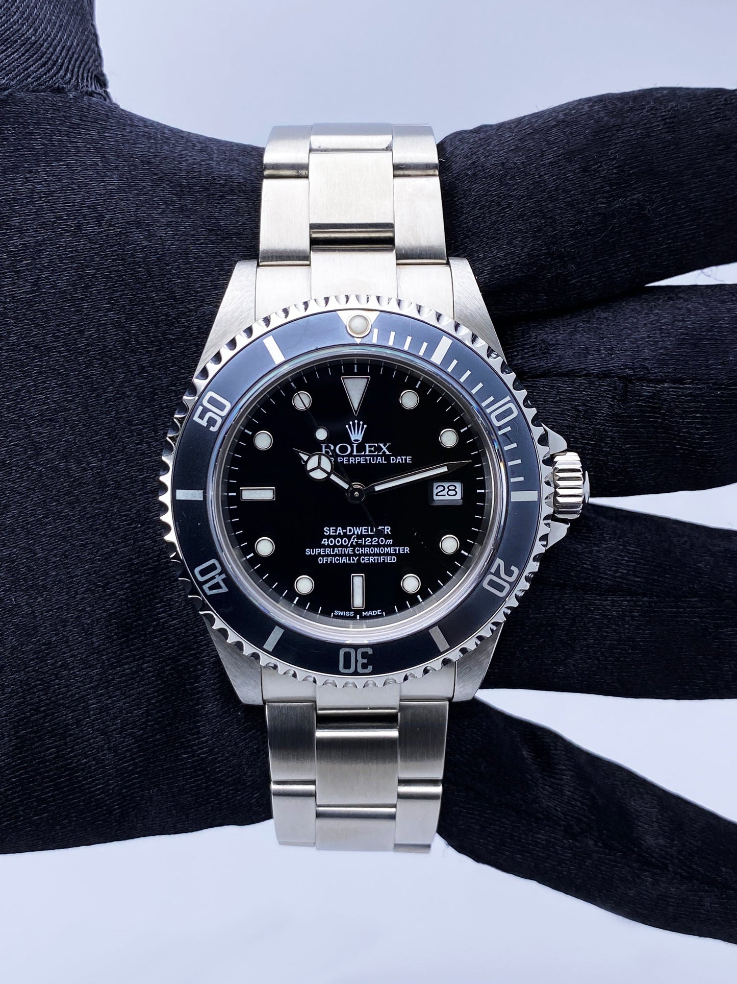 Rolex Sea-Dweller 16600 Blue Bezel Mens Watch