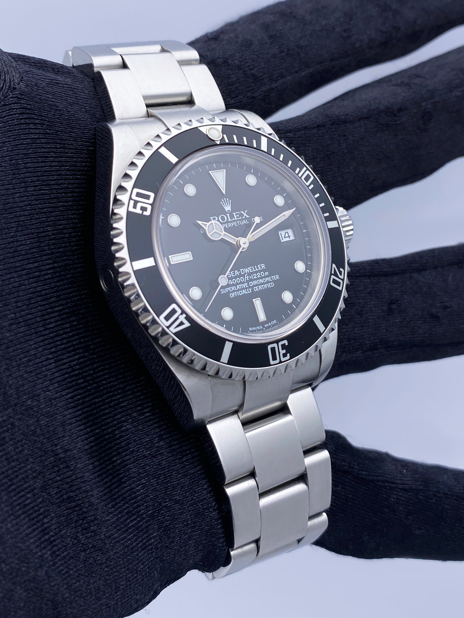 Rolex Sea-Dweller 16600 Mens Watch Box & Papers