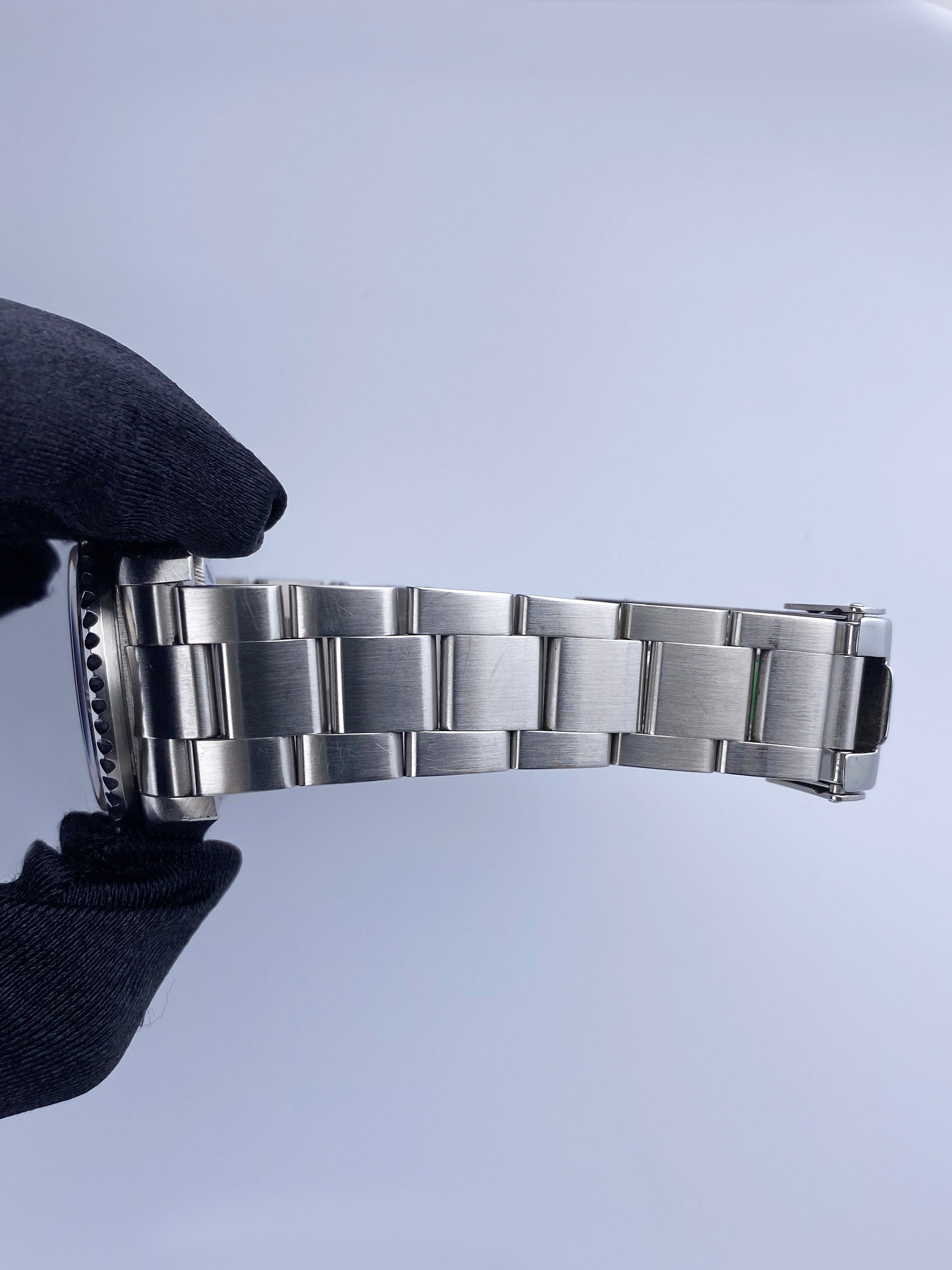 Rolex Sea-Dweller 16600 Mens Watch Box & Papers