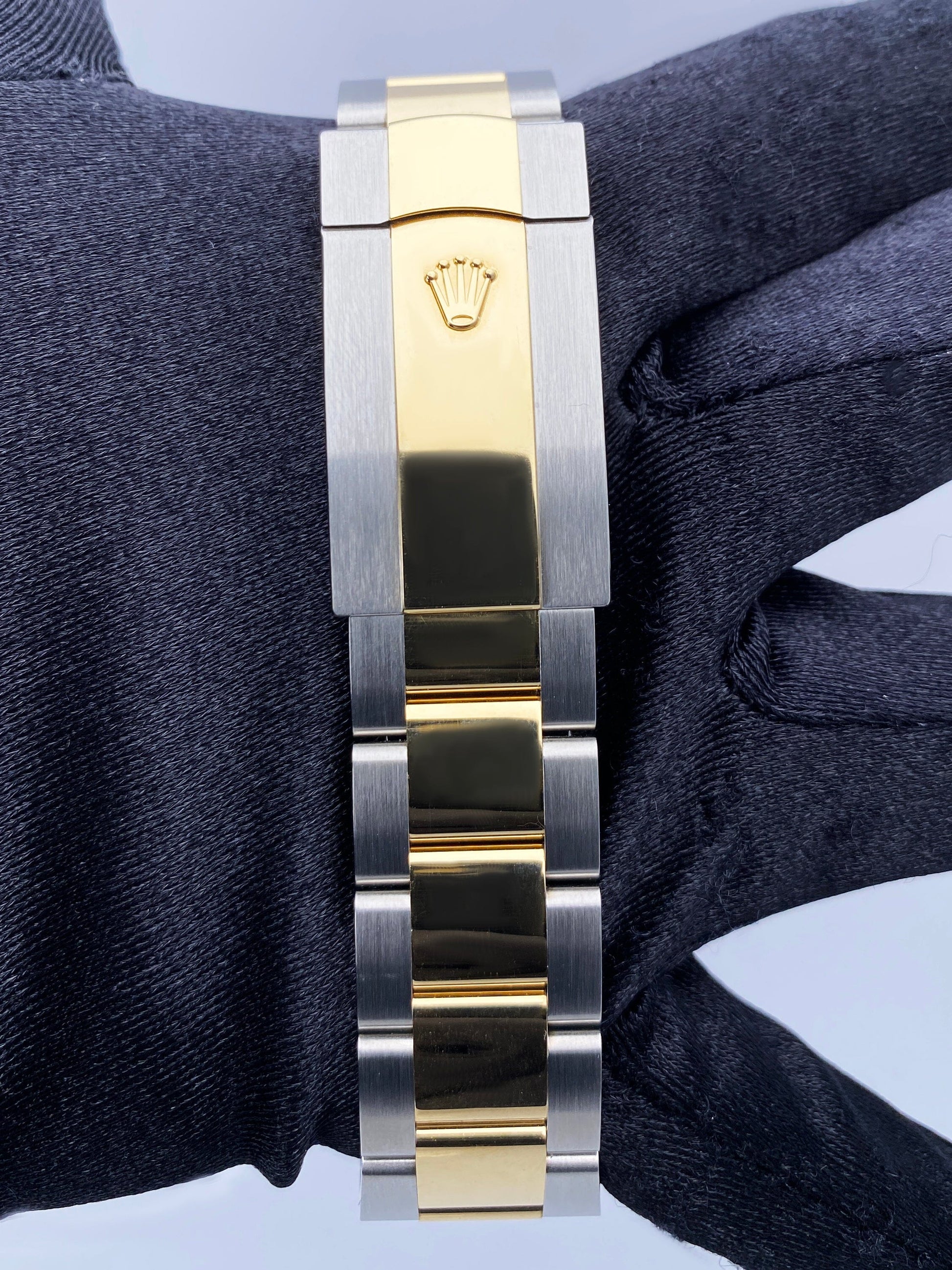 Rolex Sky Dweller 326933 Champagne Dial Mens Watch Box Papers - Virtual