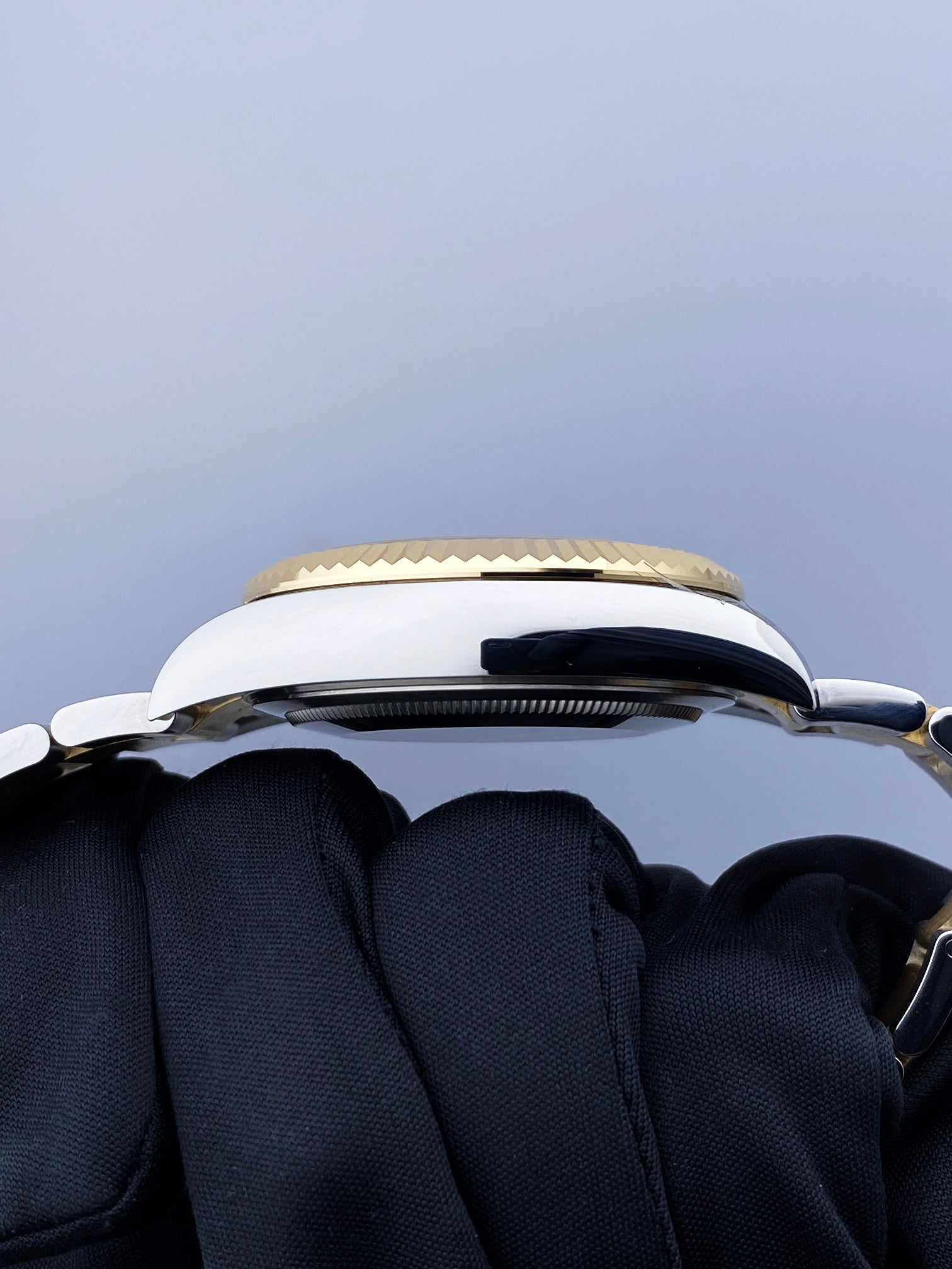 Rolex Sky Dweller 326933 Champagne Dial Mens Watch Box & Papers