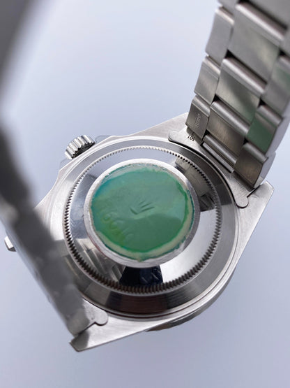 Rolex Submariner Date 16610 Mens Watch Box Papers