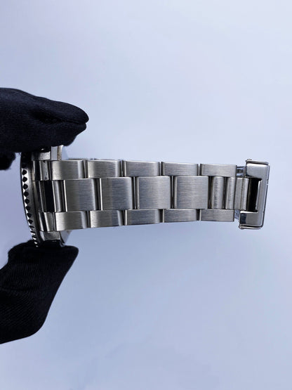 Rolex Submariner Date 16610 Mens Watch Box Papers