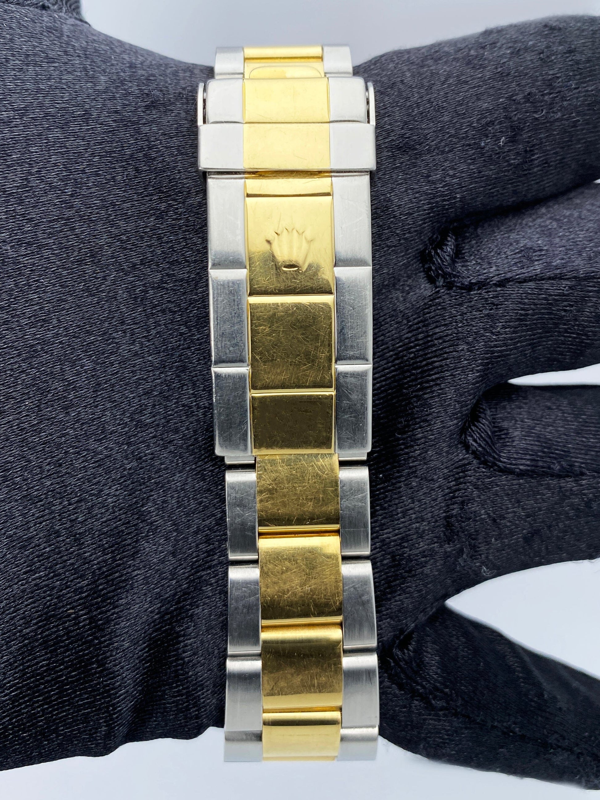 Rolex Submariner Date 16613 Blue Dial Mens Watch Box Papers