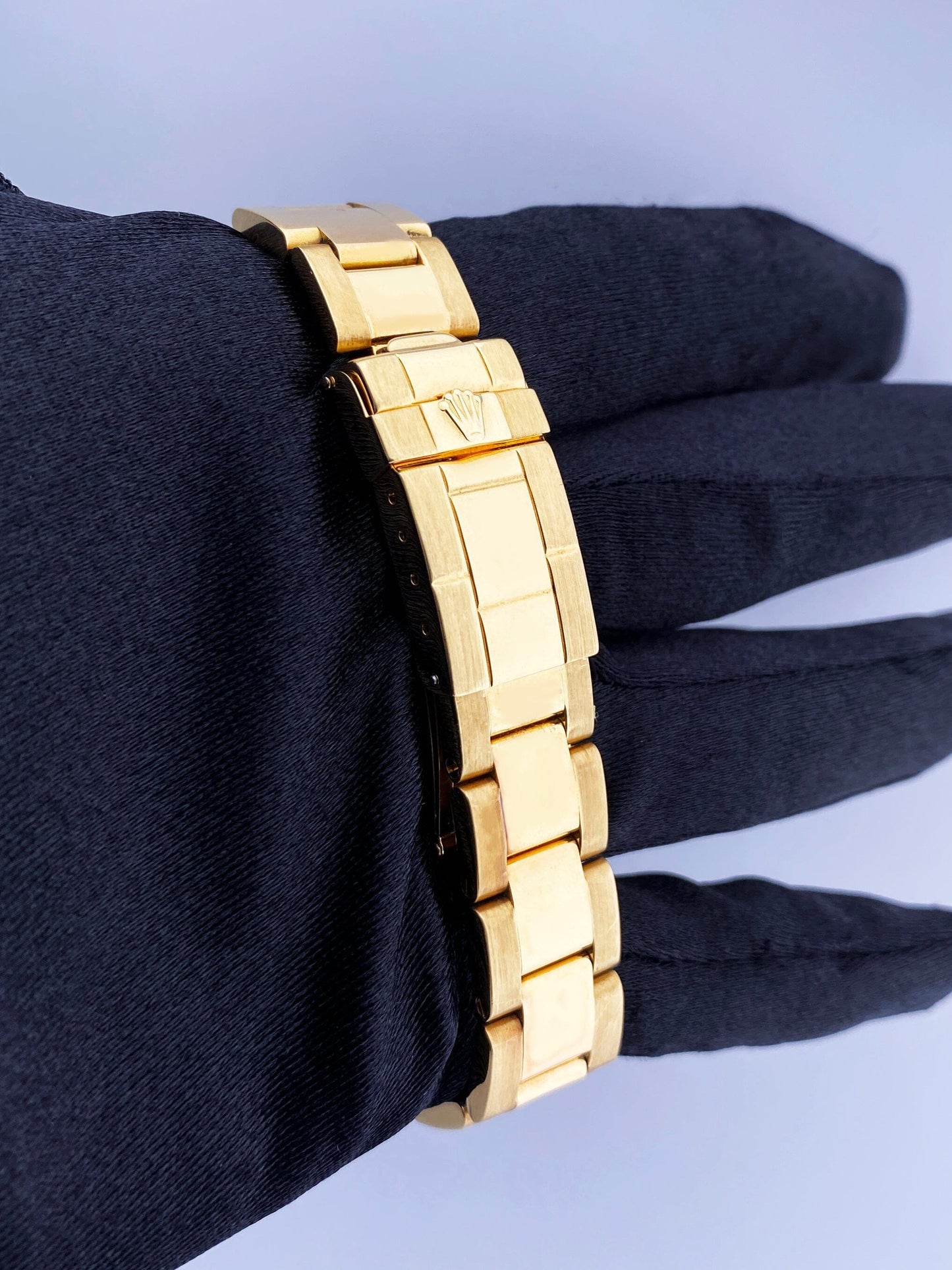 Rolex Yacht Master 68628 Blue Dial 18K Yellow Gold Watch