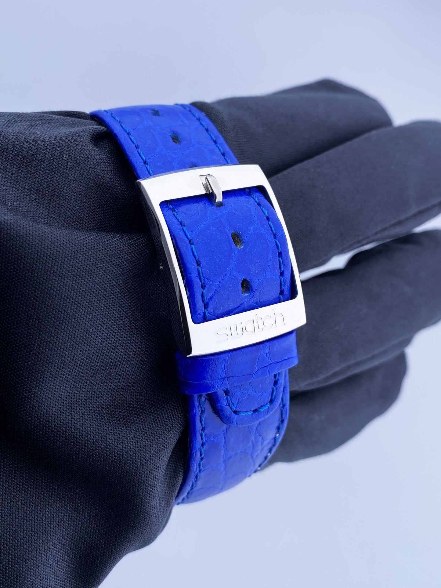 Swatch Tresor Magique SAZ101 Platinum Mens Watch Box Papers - Wristwatch