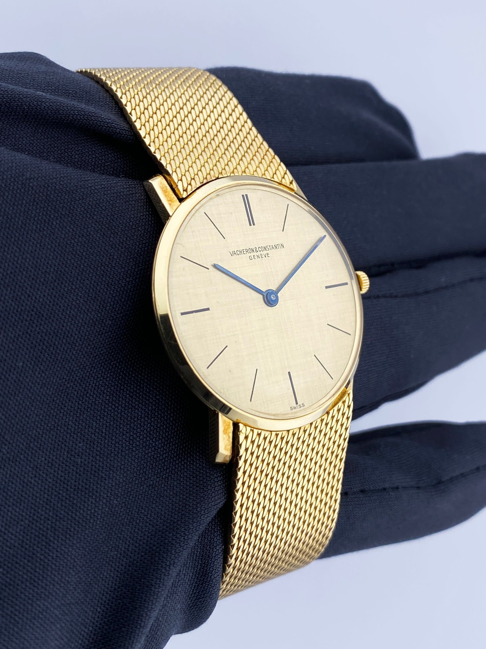 Vacheron Constantin 6872 18K Yellow Gold Vintage Extra Thin Men s Watc