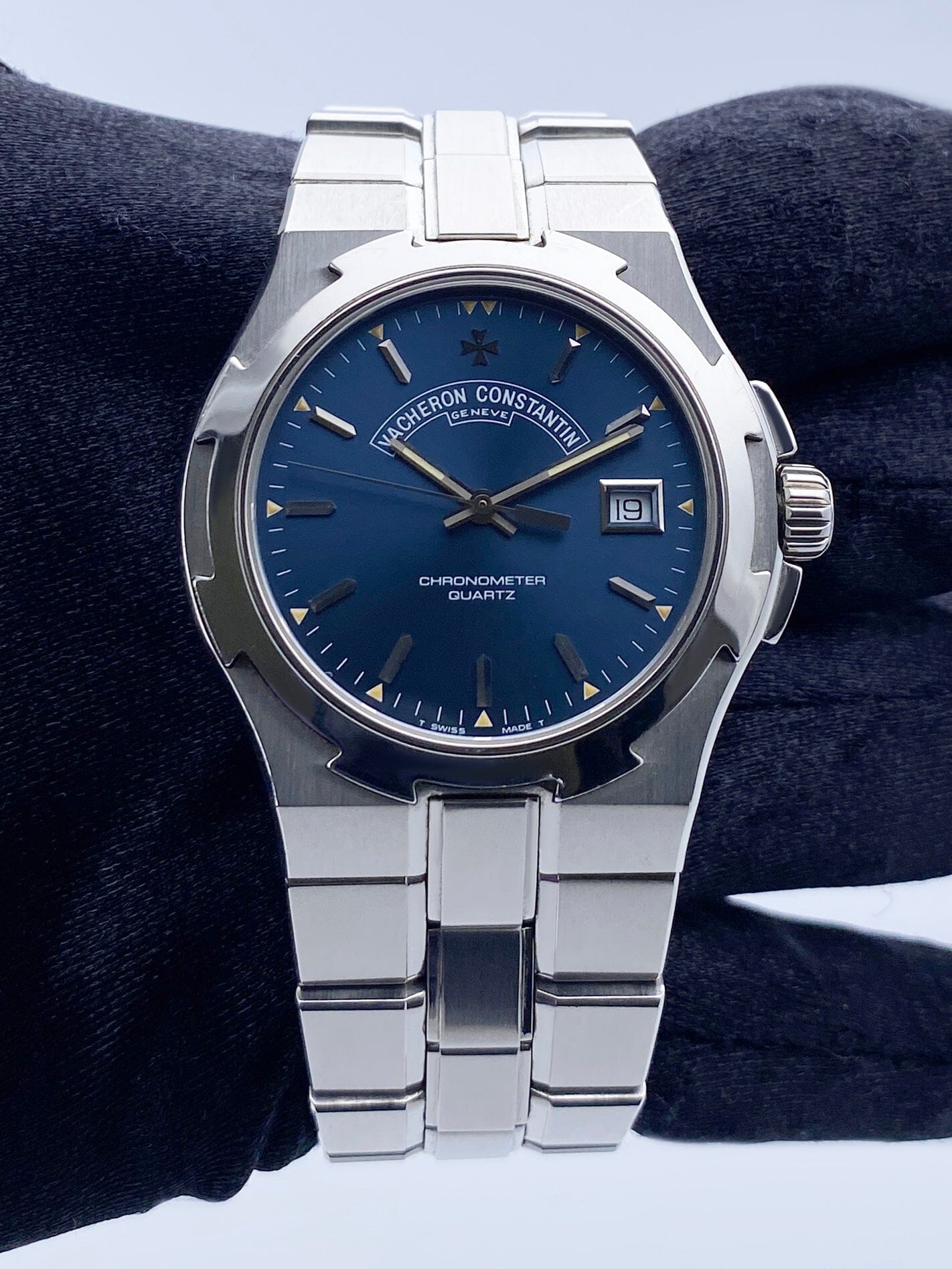 Vacheron Constantin Overseas 72040/423a Blue Dial Mens Watch Box Papers - Watches