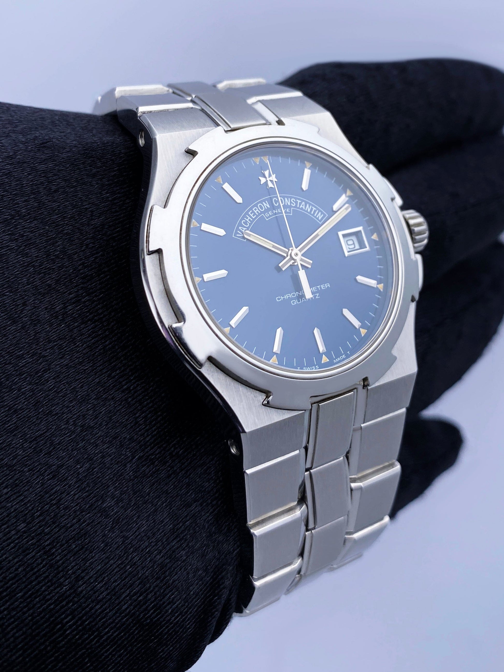 Vacheron Constantin Overseas 72040/423a Blue Dial Mens Watch Box Papers - Watches
