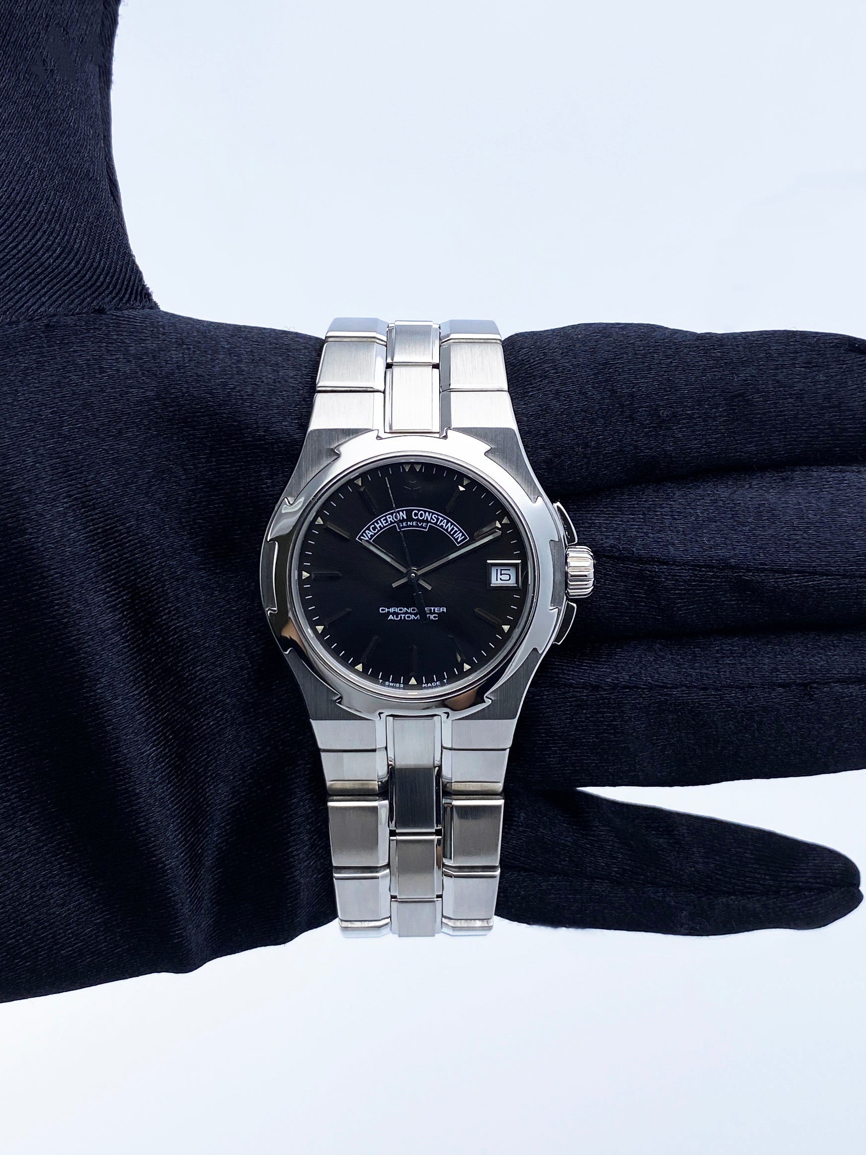 Vacheron Constantin Overseas 42050 Black Dial Stainless Steel Mens Watch