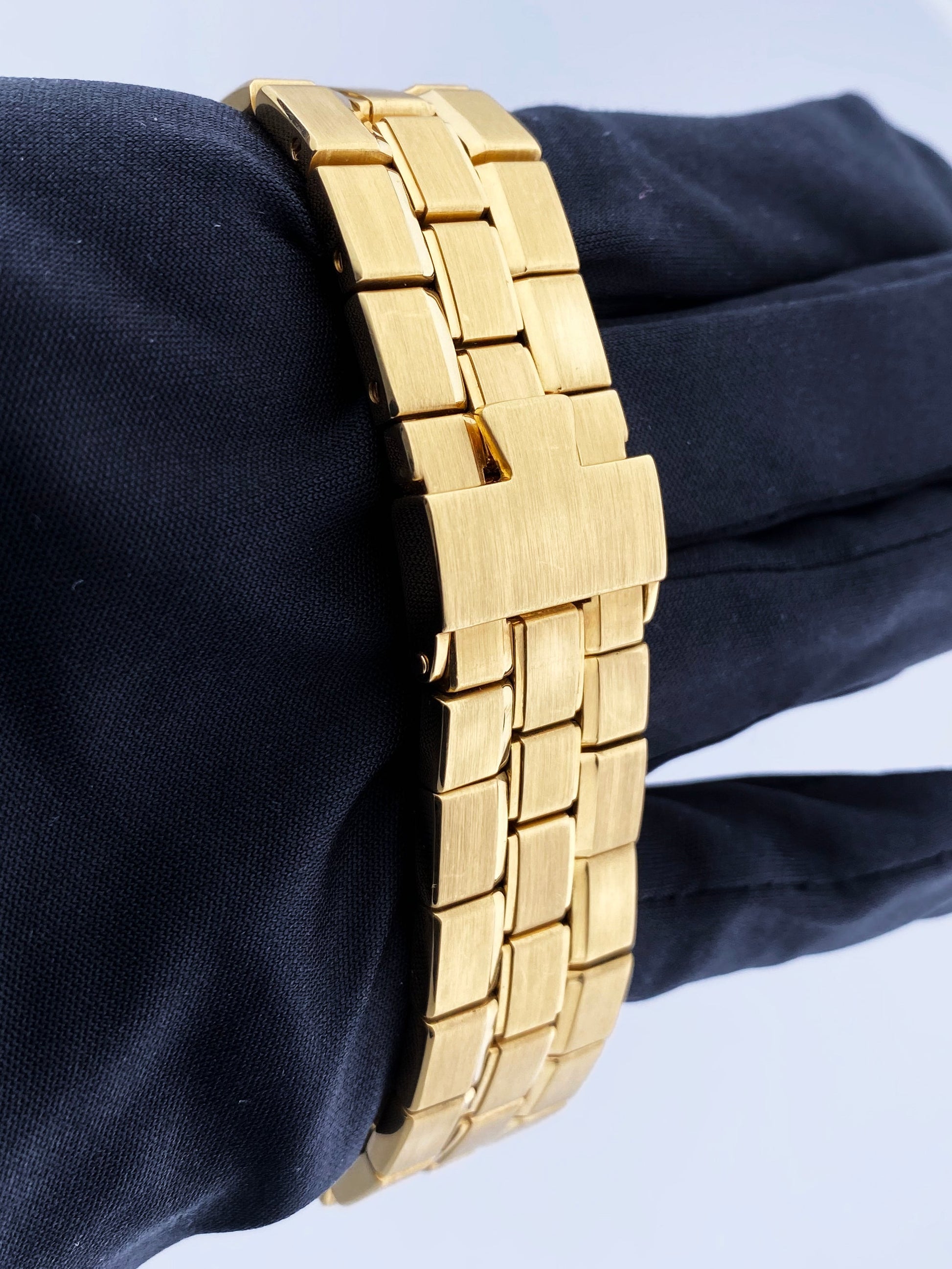 Vacheron Constantin Overseas 42050 Mens Watch - Wristwatch