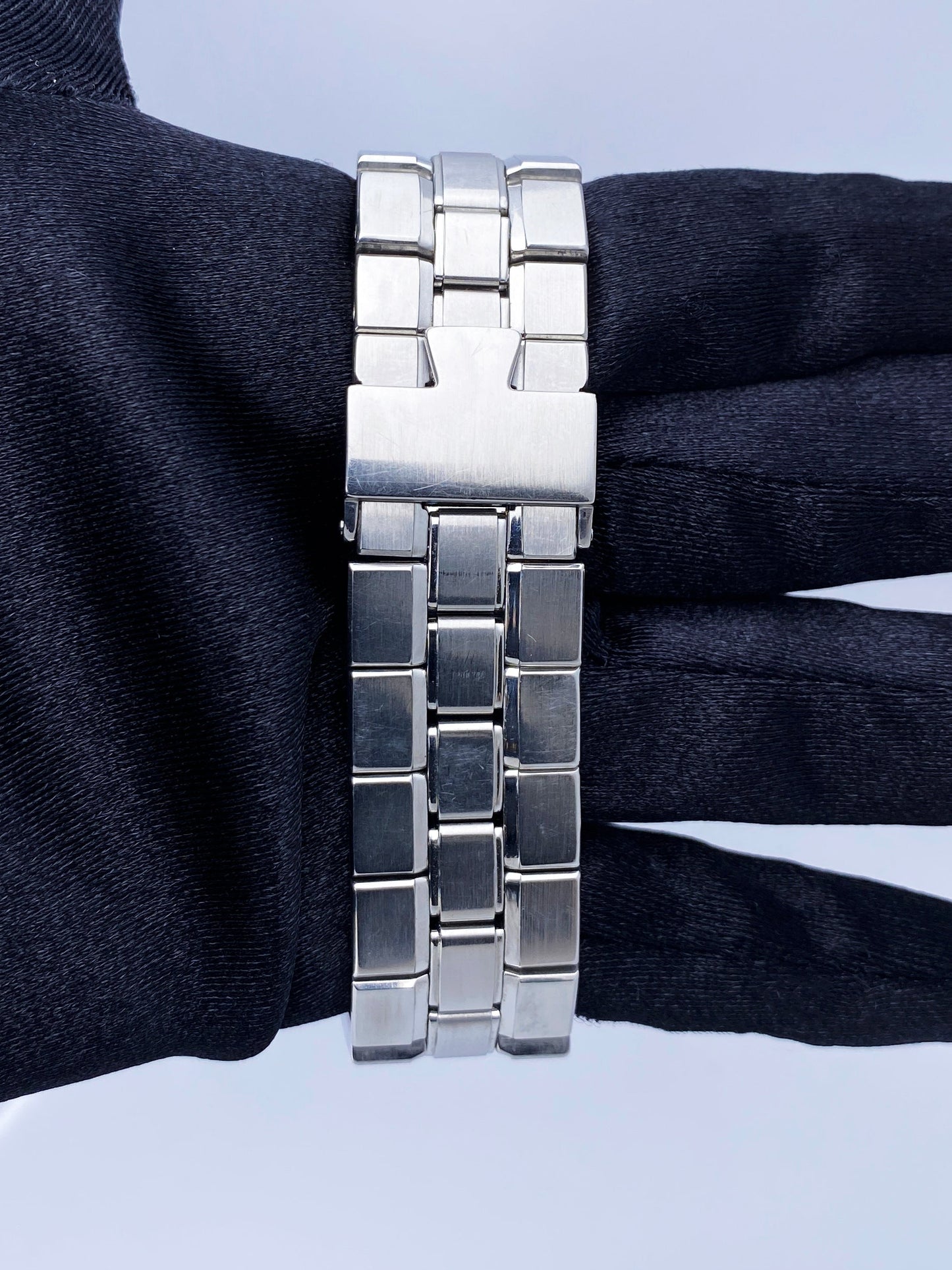 Vacheron Constantin Overseas 42050 Stainless Steel Mens Watch