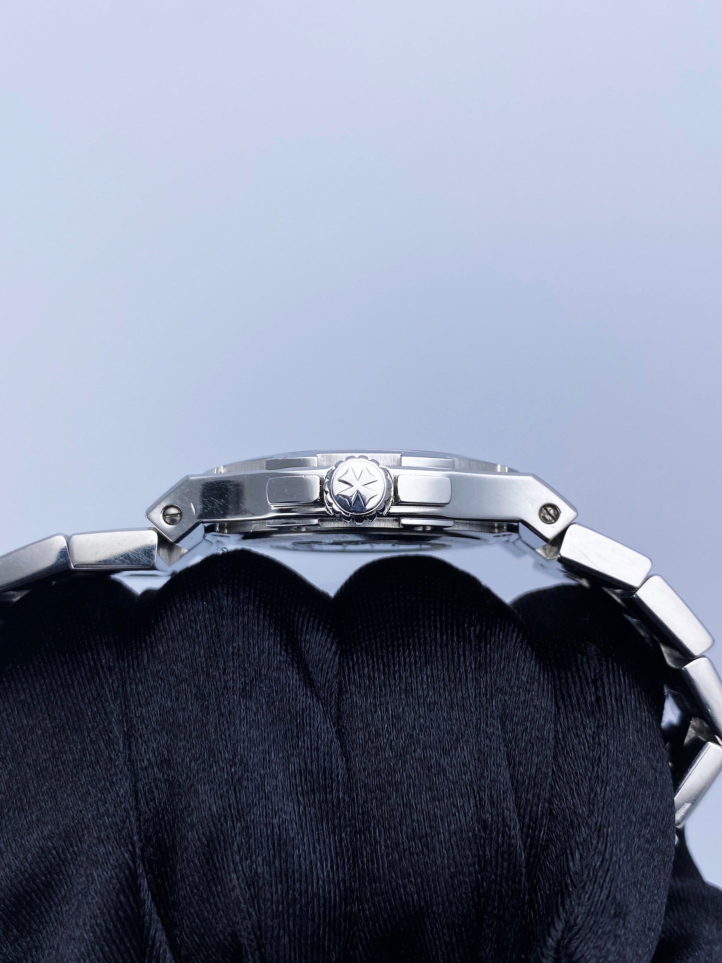 Vacheron Constantin Overseas 42050 Stainless Steel Mens Watch