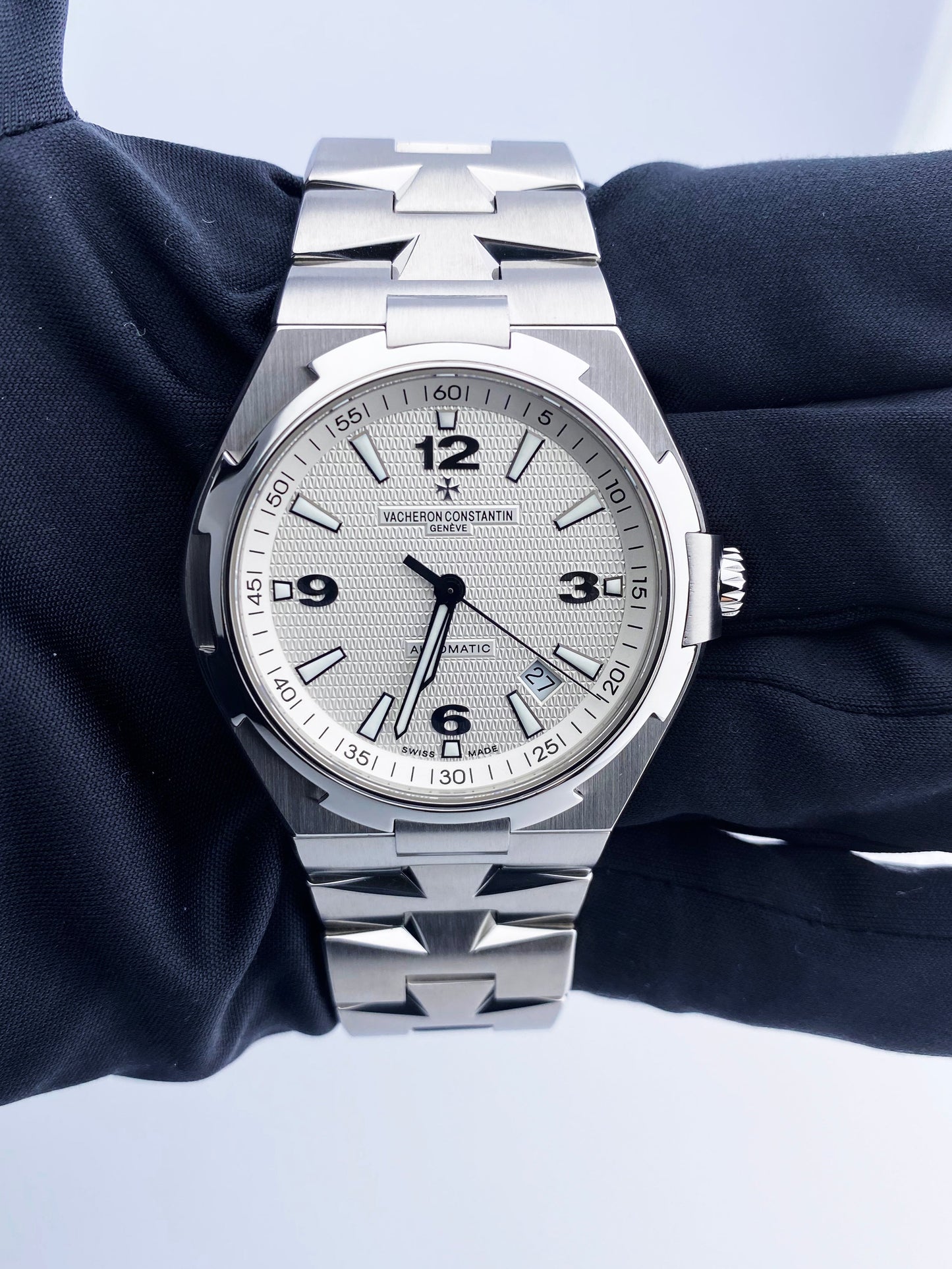 Vacheron Constantin Overseas 47040 Mens Watch Papers.