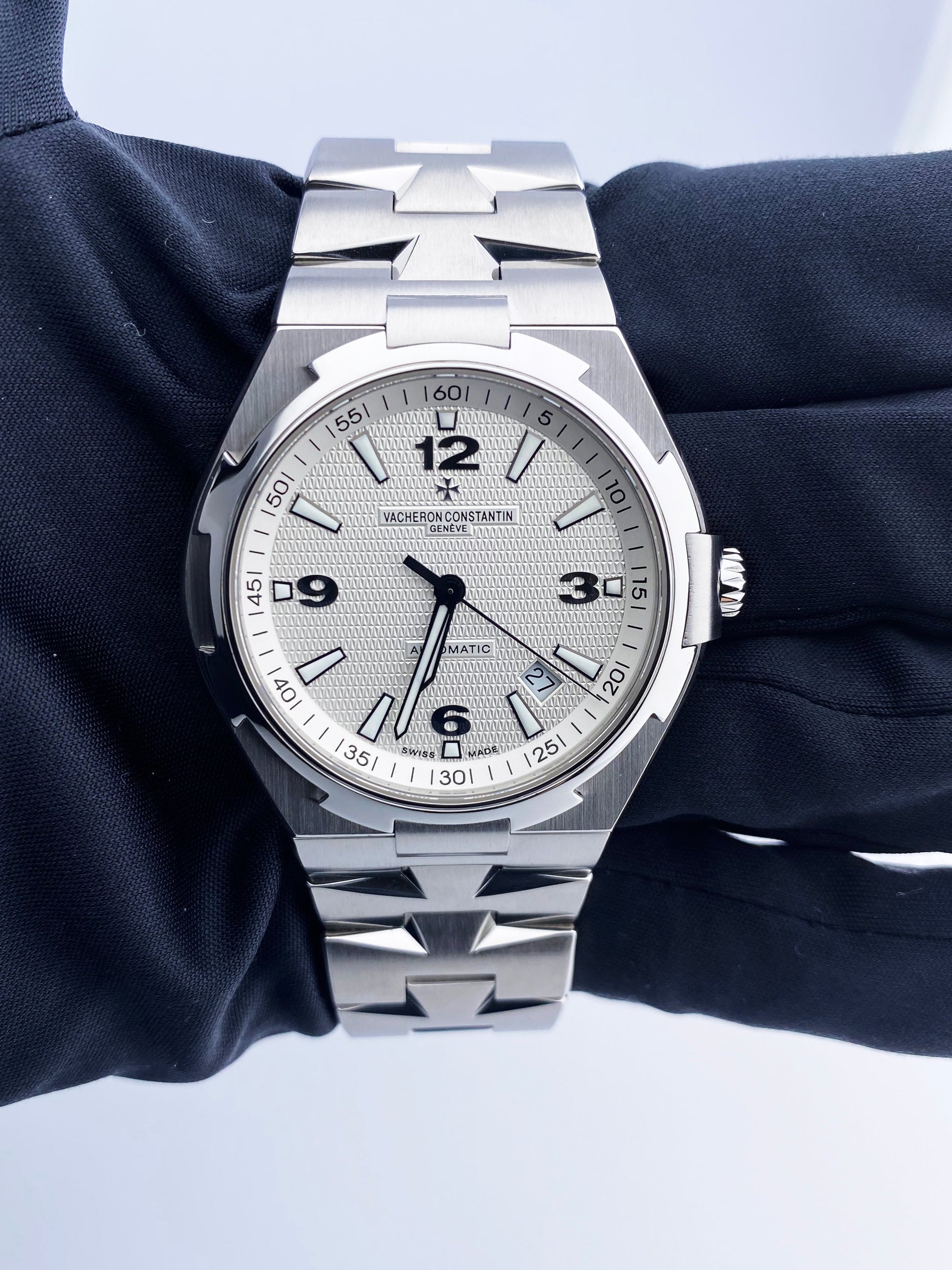 Vacheron Constantin Overseas 47040 Mens Watch Papers.