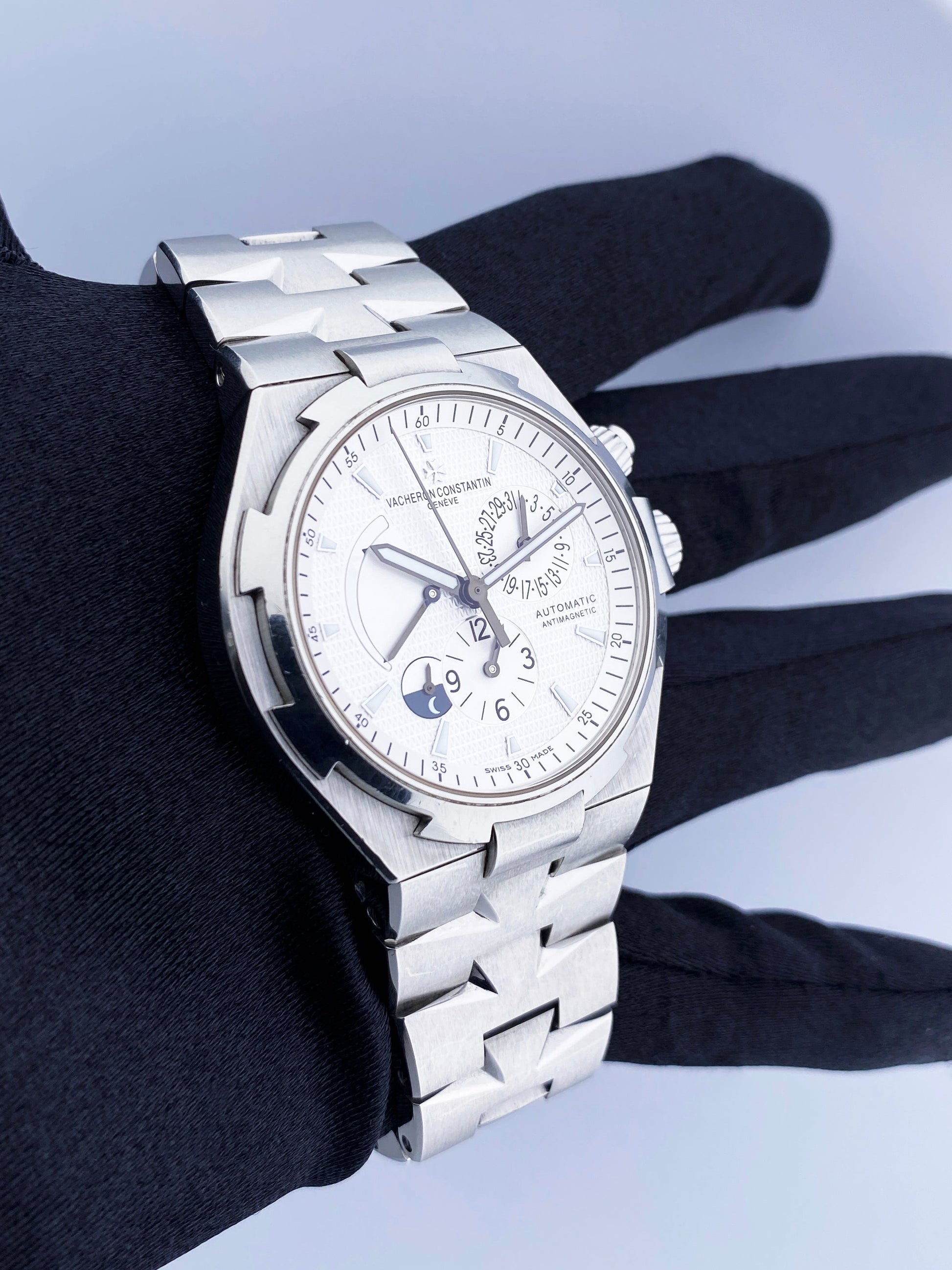Vacheron Constantin Overseas 47450 Stainless Steel Mens Watch - Virtual