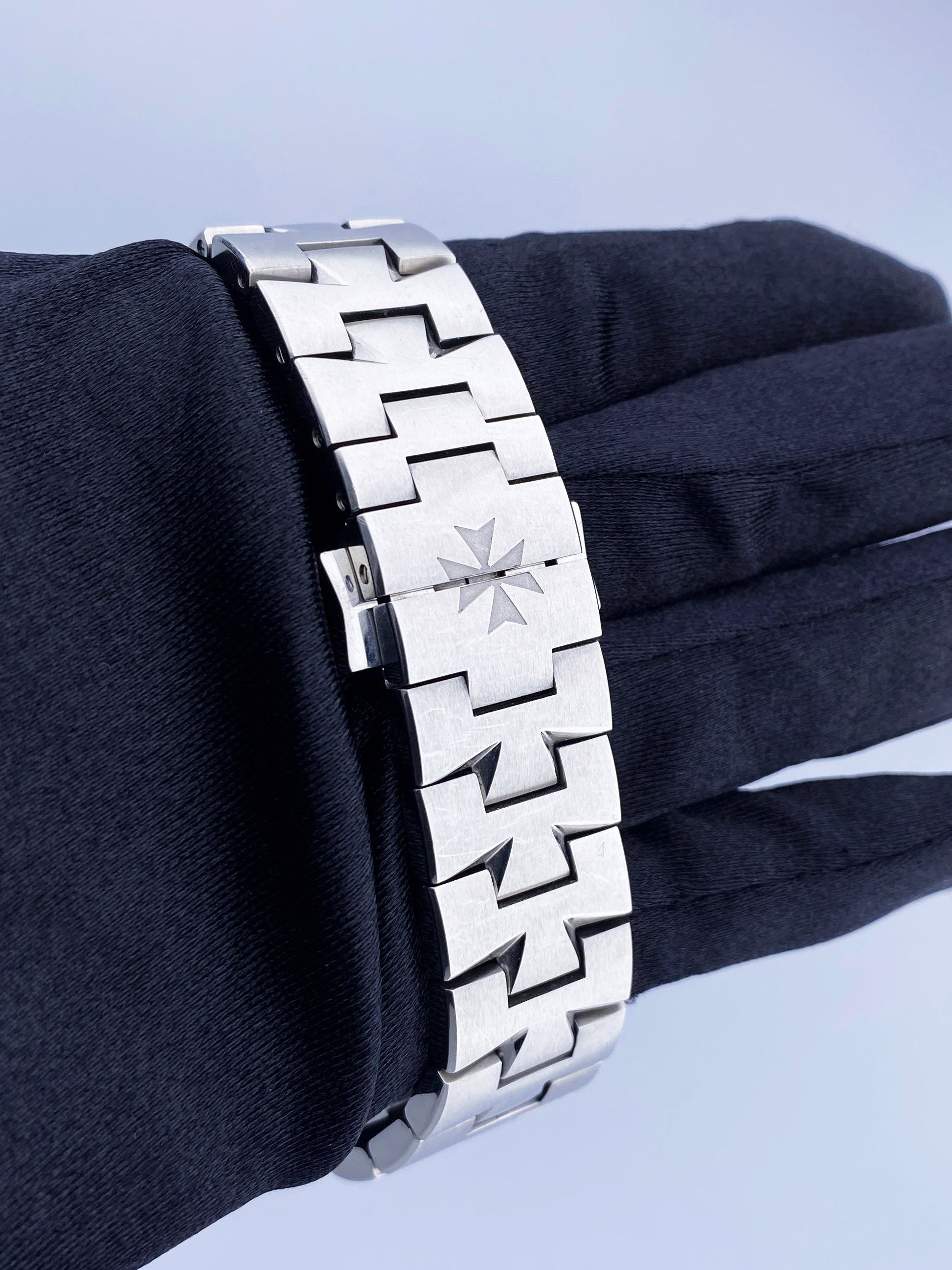 Vacheron Constantin Overseas 47450 Stainless Steel Mens Watch - Virtual