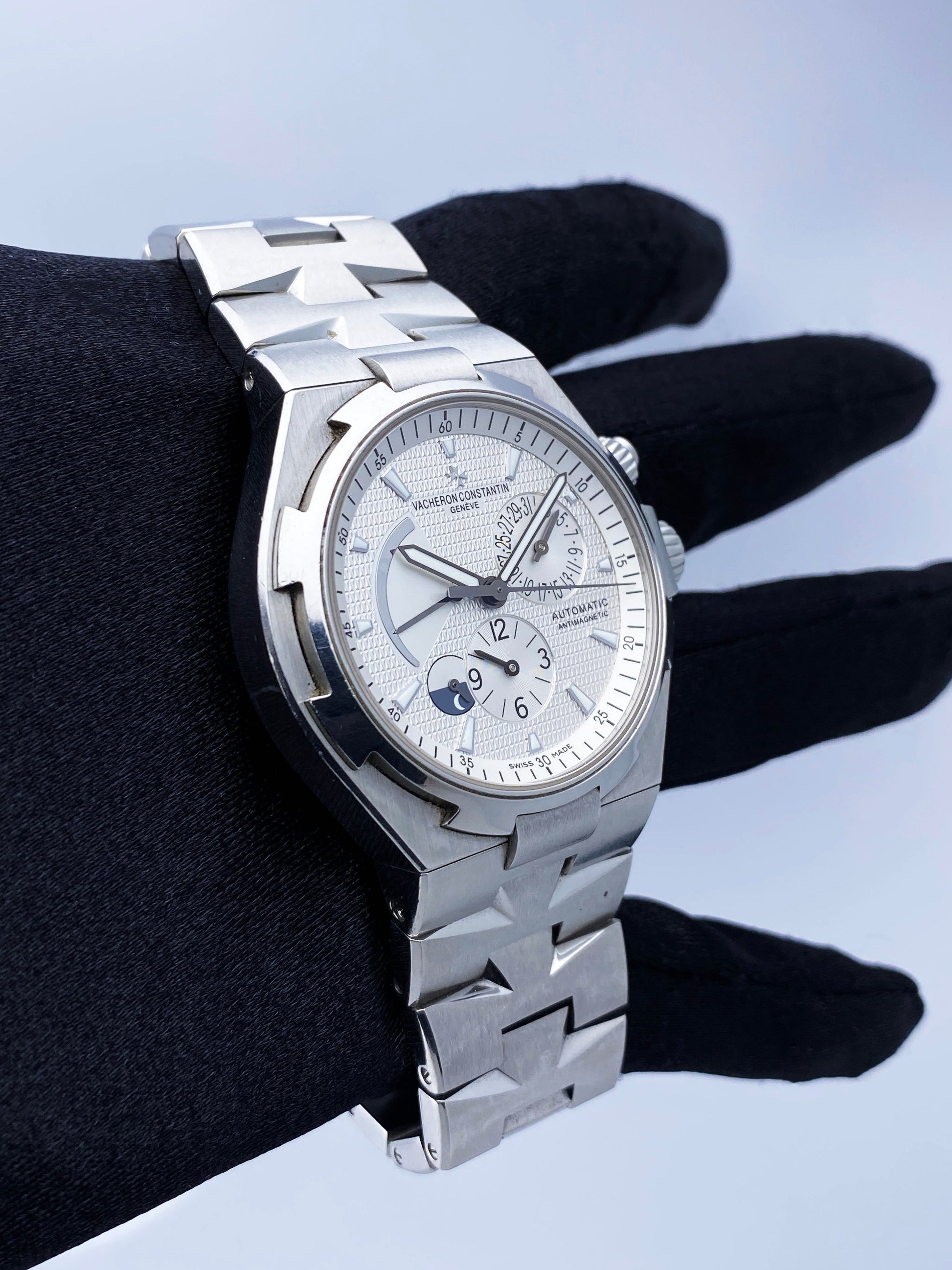 Vacheron Constantin Overseas 47450 Stainless Steel Mens Watch Papers - Wristwatch