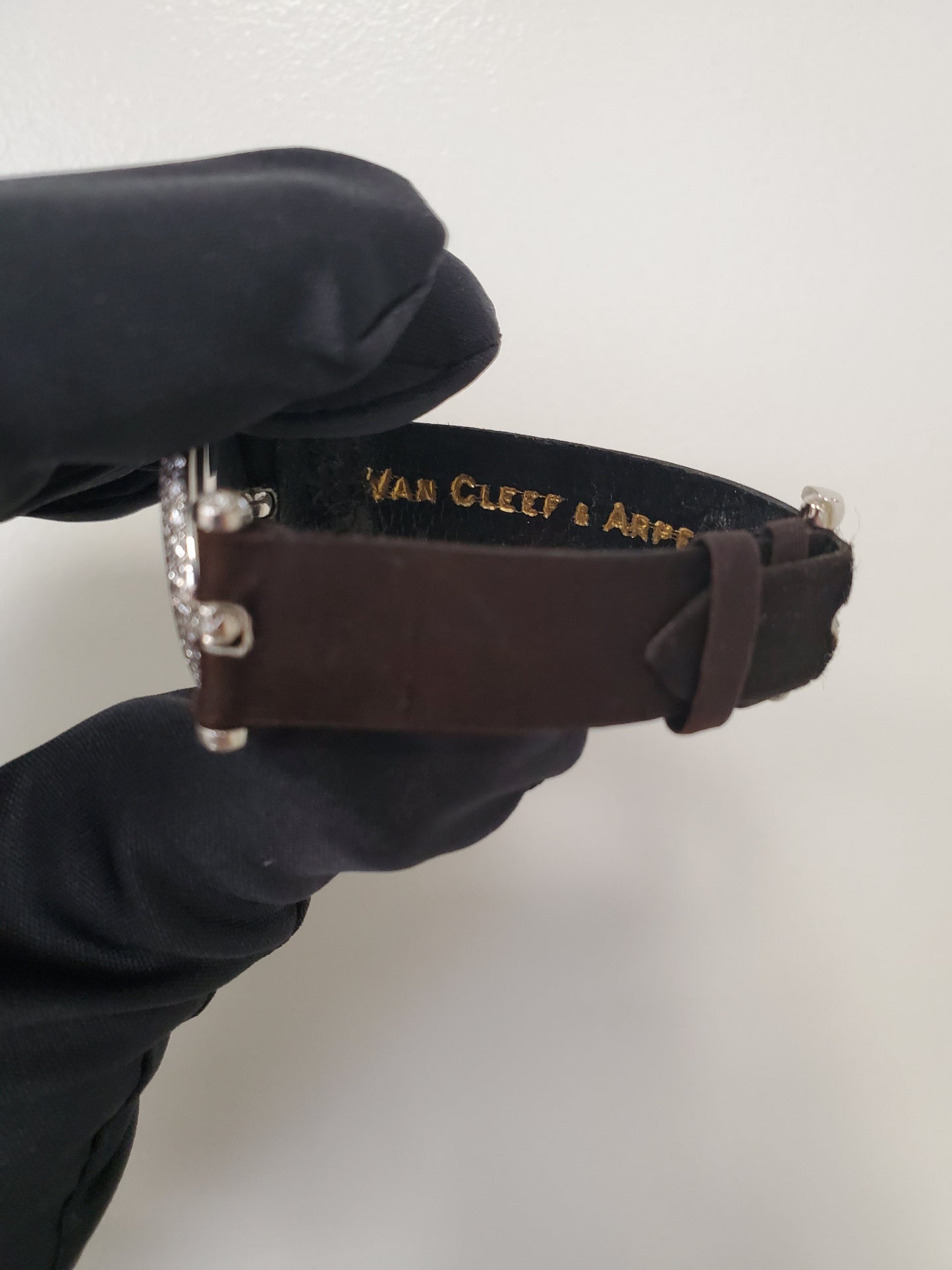 Van Cleef & Arpels G.2201.N3 Diamond Case Ladies Watch - Virtual